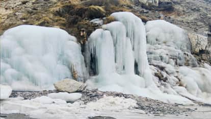 Himachal Weather: Night temperatures drop below 5 degrees Celsius in 22 places including Shimla; rain and snow