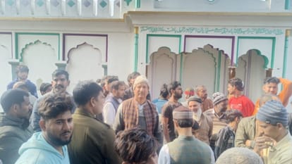 Eidgah Minaret Vandalised in Agwanpur, Villagers Show Communal Harmony, Demand Action