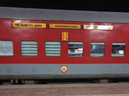 Indore: Railway experts said that trains should run from Indore to Hisar via Kota route, and there should be n