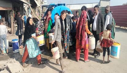 Three thousand people in Indiranagar are facing a drinking water crisis due to a malfunctioning mini tube well