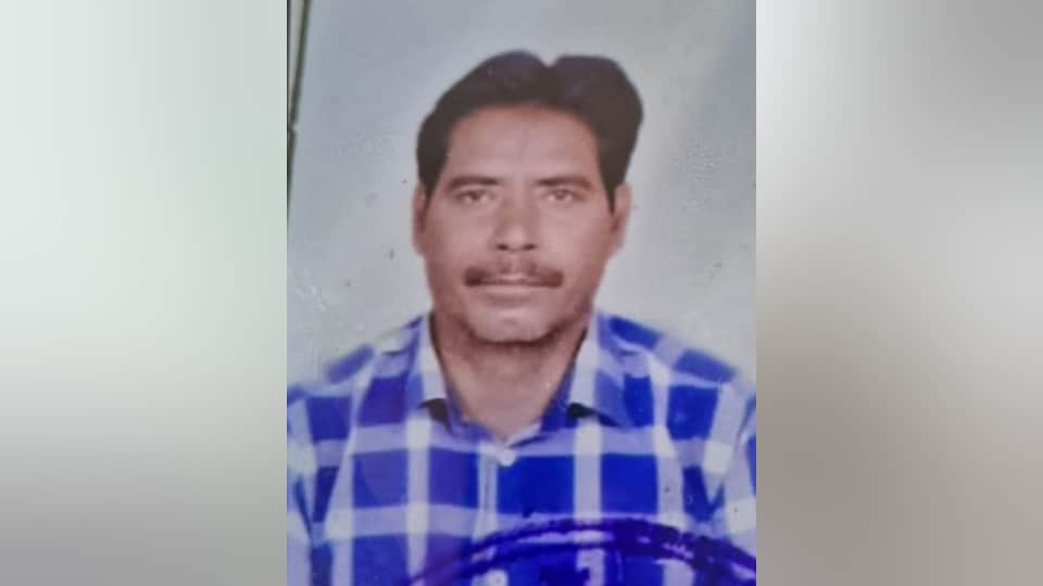 Jhansi murder Accused retired railway employee bought 150 kg wood and had box delivered by his son In jhansi