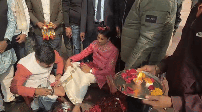 Ayodhya: Kumar Vishwas reached Ayodhya and visited Ram Lalla.