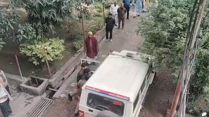 Woman murdered by slitting throat in Ambedkar Nagar police interrogating husband after taking him into custody