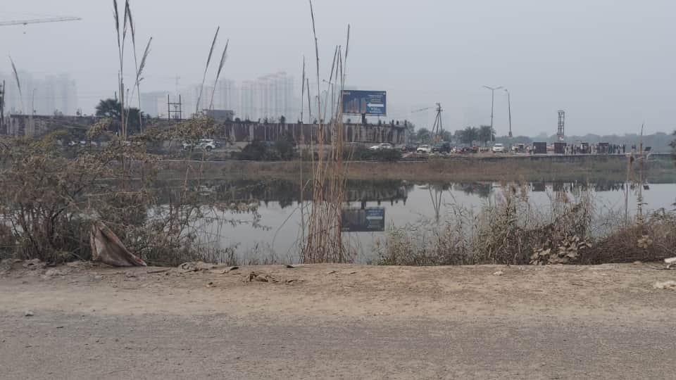 Noida Death Case: Yuvraj Came Out of Sunroof Before Drowning Father Wants to Meet CM Yogi for Justice