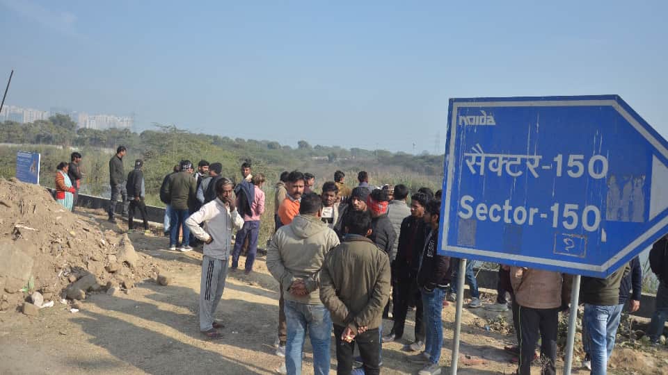 Noida Accident Sector-150 residents says message seeking help was sent at 12 AM but it was delivered at 3 AM