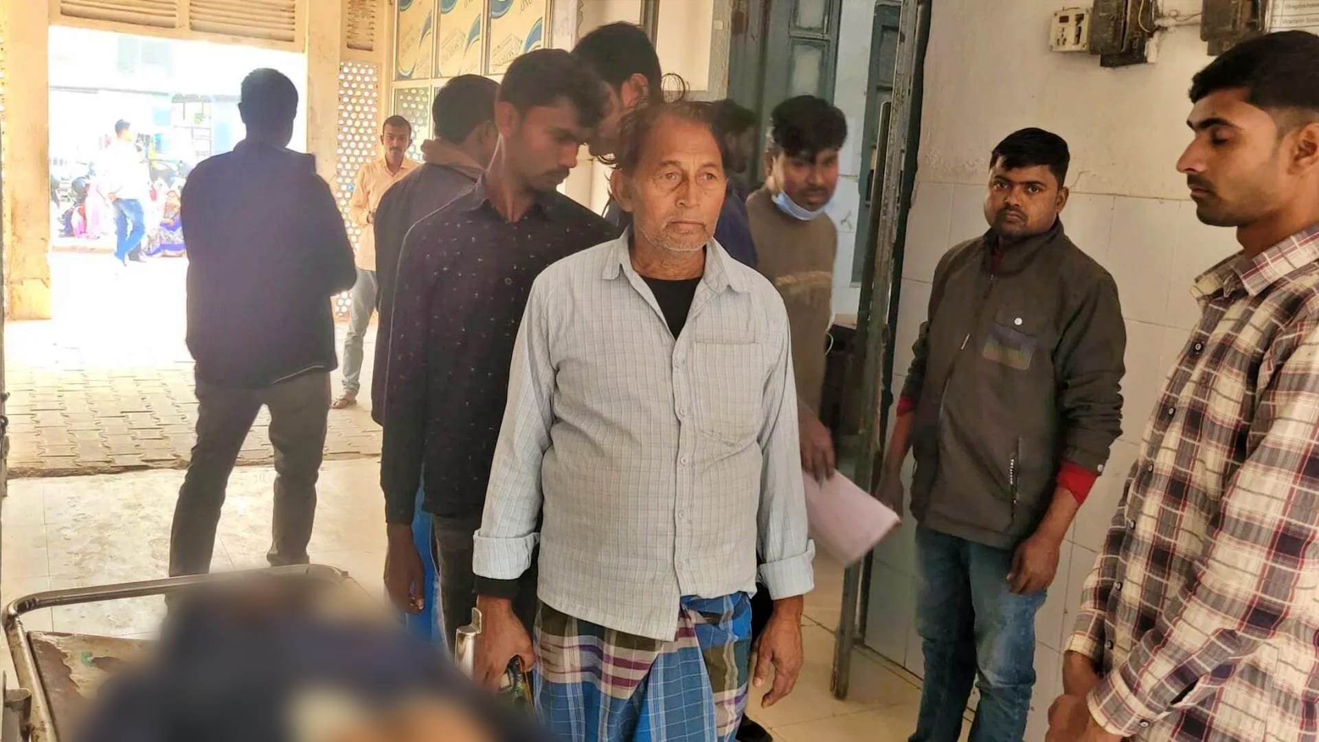 पूर्णिया GMCH में लाश को देख रोते-बिखलते परिजन
