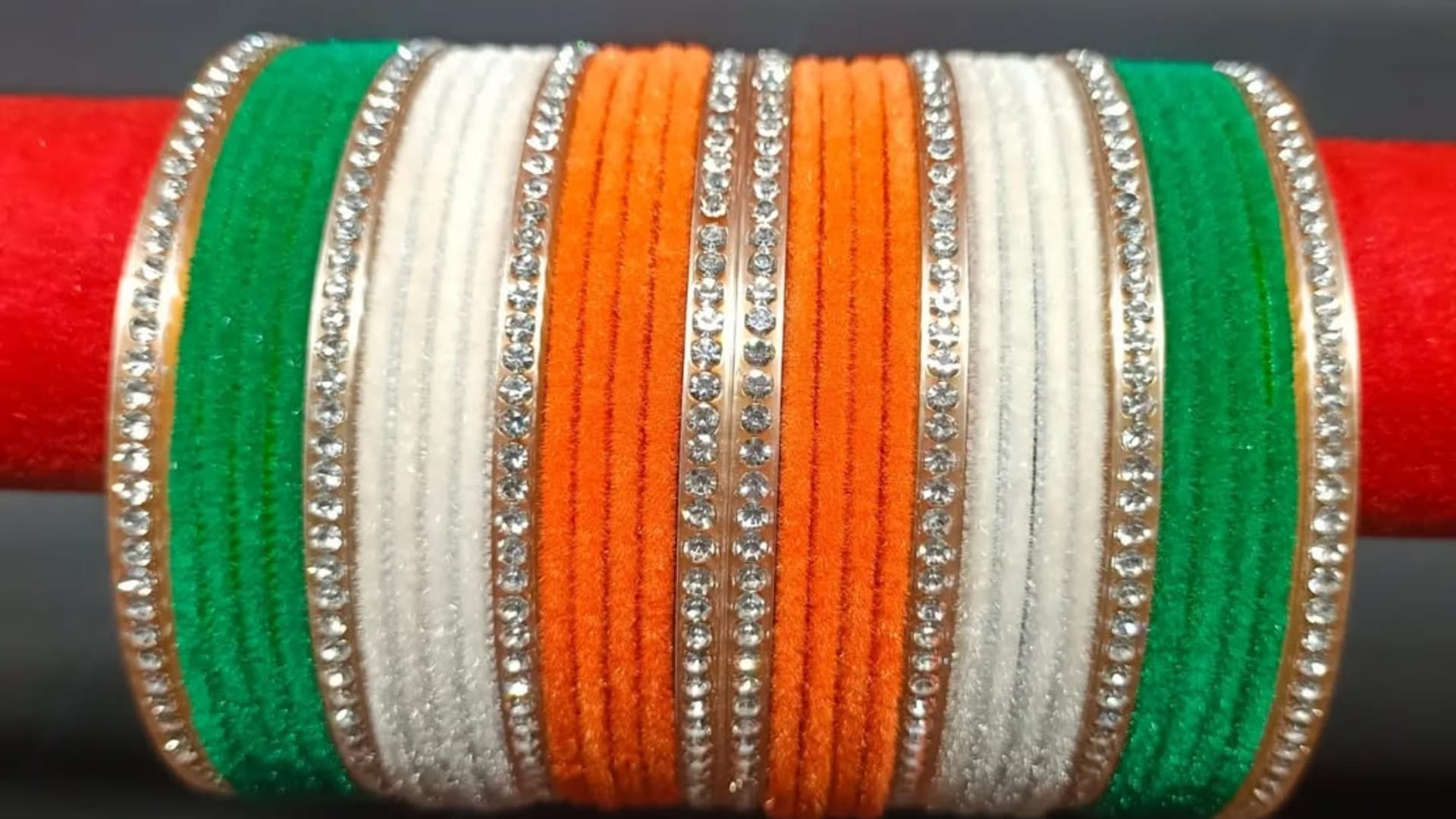 Republic Day 2026 Office Look Wear Stylish Tricolor Bangles Tirange Colour KI Chudiyan