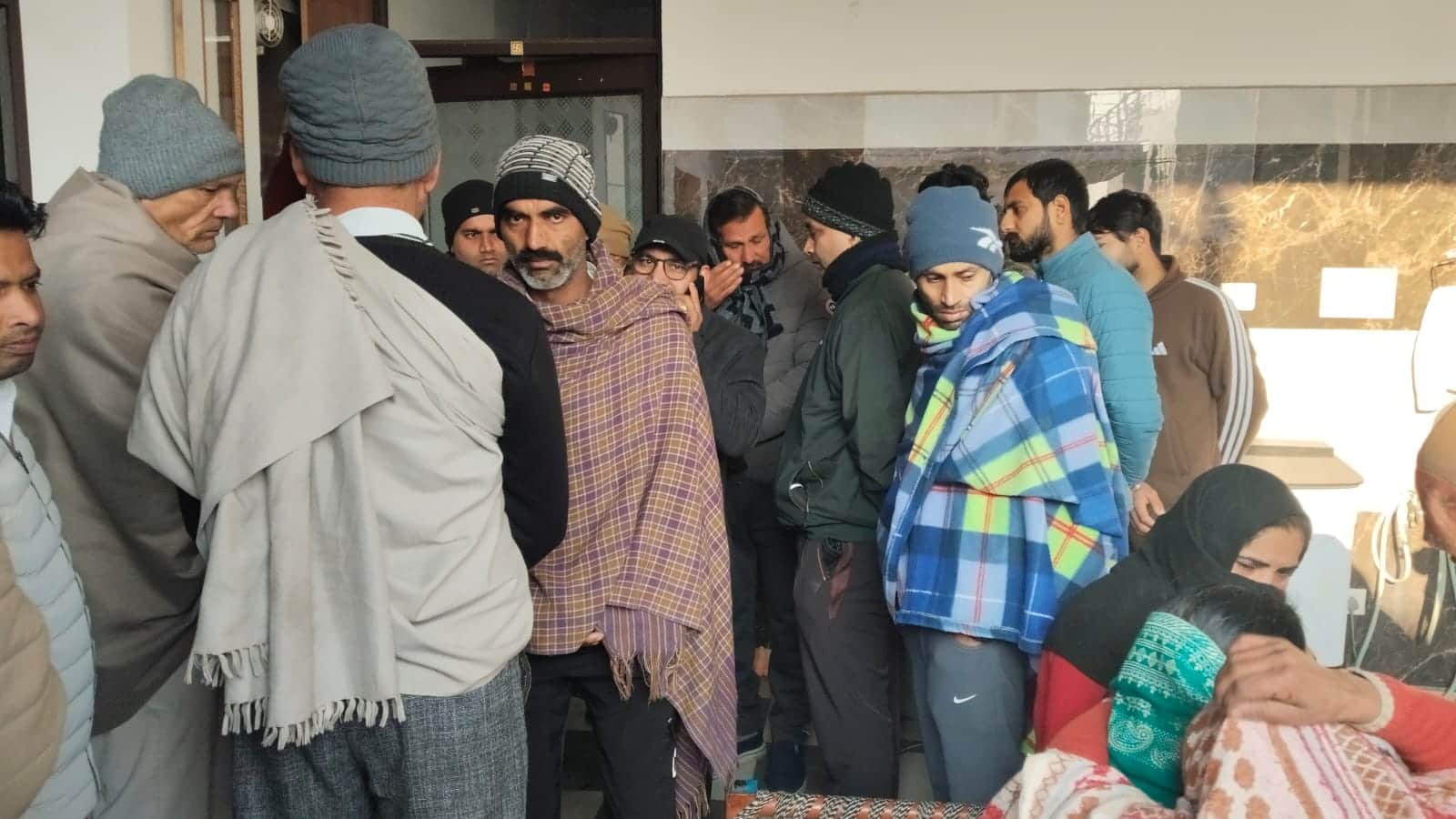 Kharibans village, Sarasawa incident, five dead, Saharanpur crime news, family suicide case