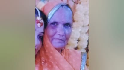 Four members of same family murder in Etah The killer brutally crushed head and face