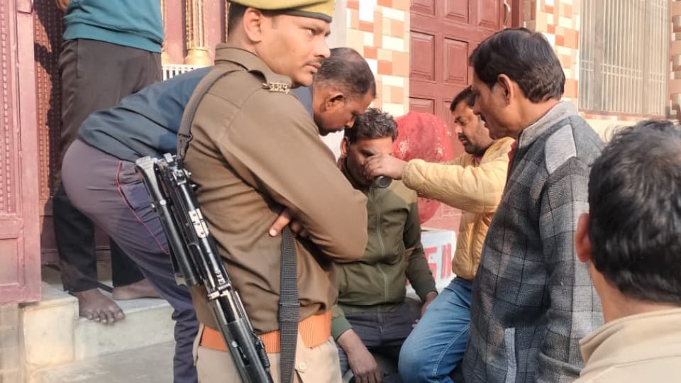 Etah Four Members Murder If Rs 4 lakh could have been arranged four lives could have been saved