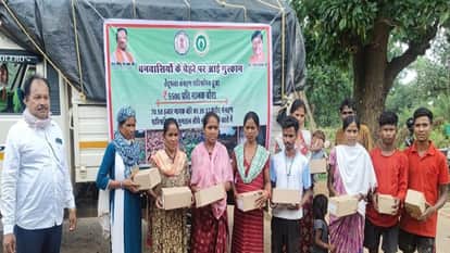 Charan Paduka Yojana brings joy to forest areas, directly benefits 12.40 lakh tendu leaf collector families