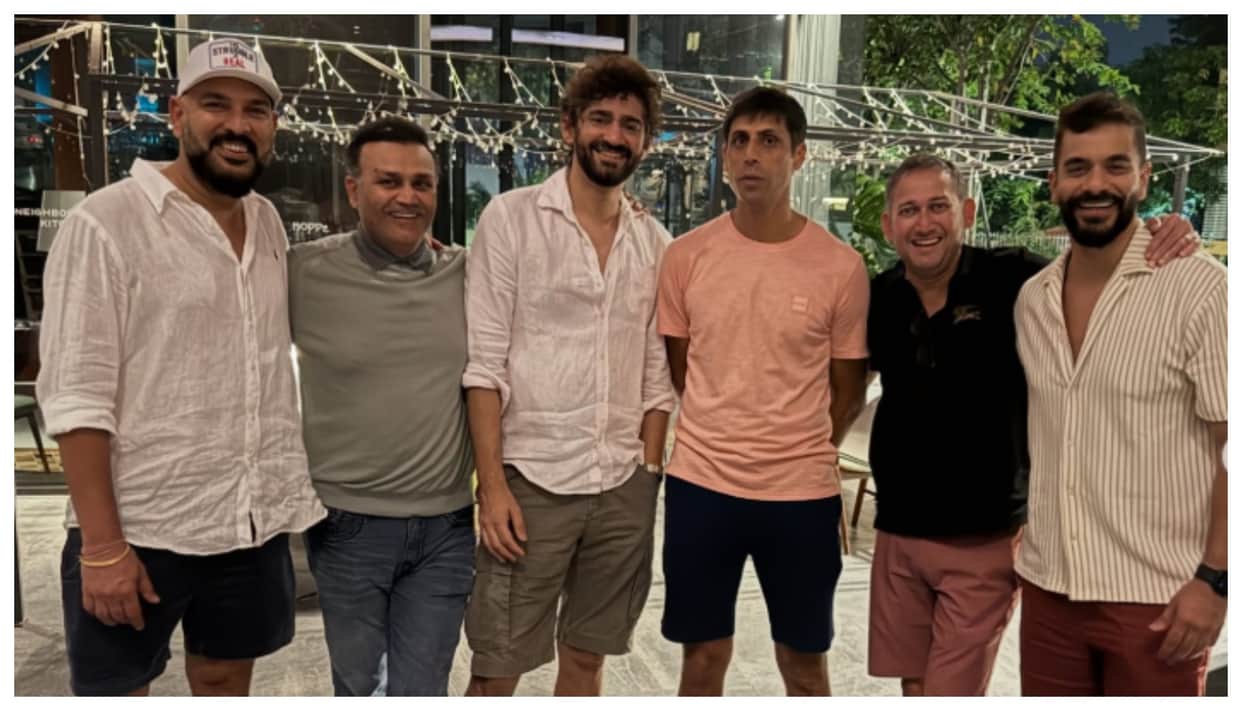 Yuvraj Agarkar Sehwag Mohammad Kaif Ashish Nehra 2000s Cricketers Gang Reunion Photos