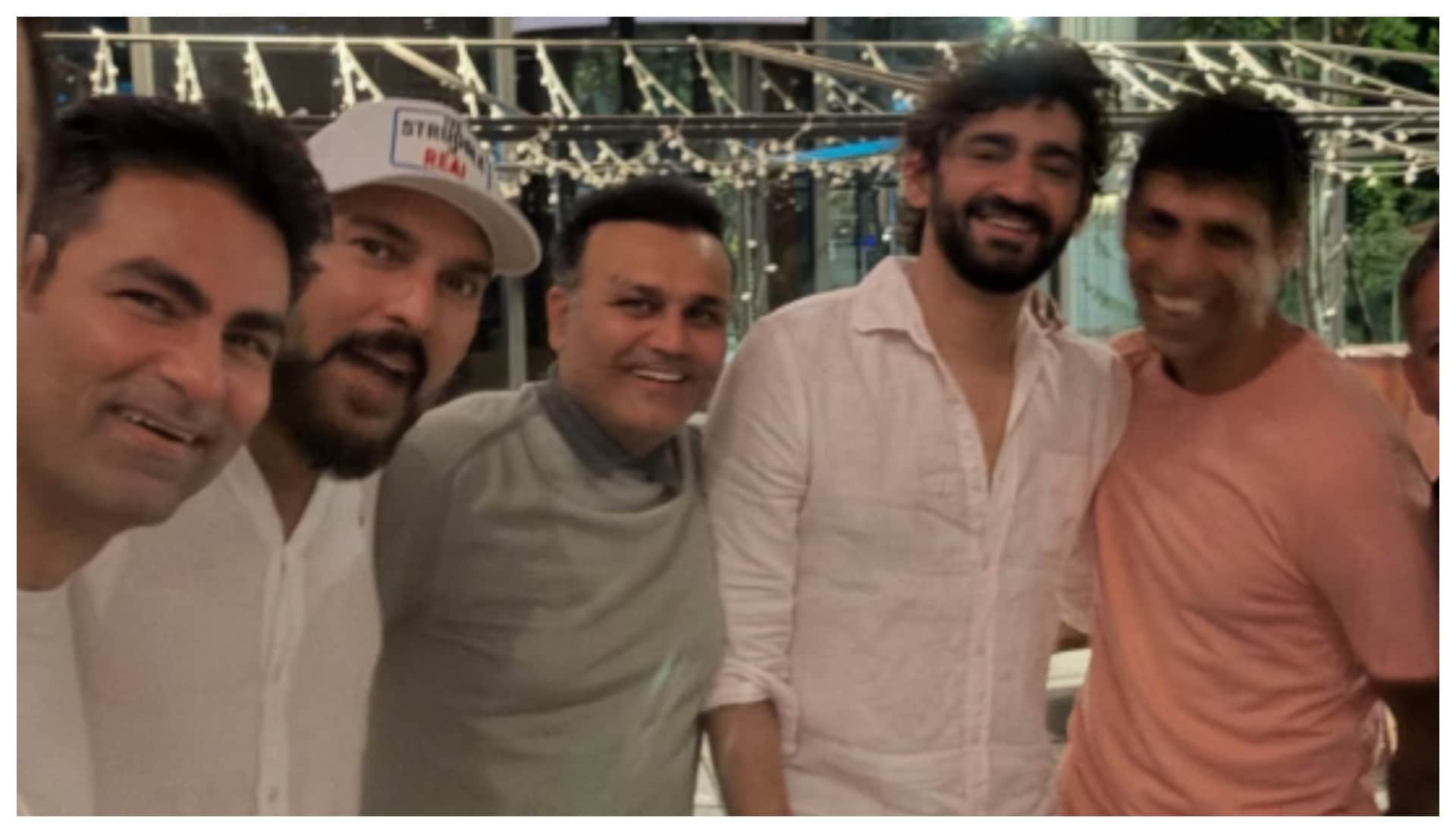 Yuvraj Agarkar Sehwag Mohammad Kaif Ashish Nehra 2000s Cricketers Gang Reunion Photos