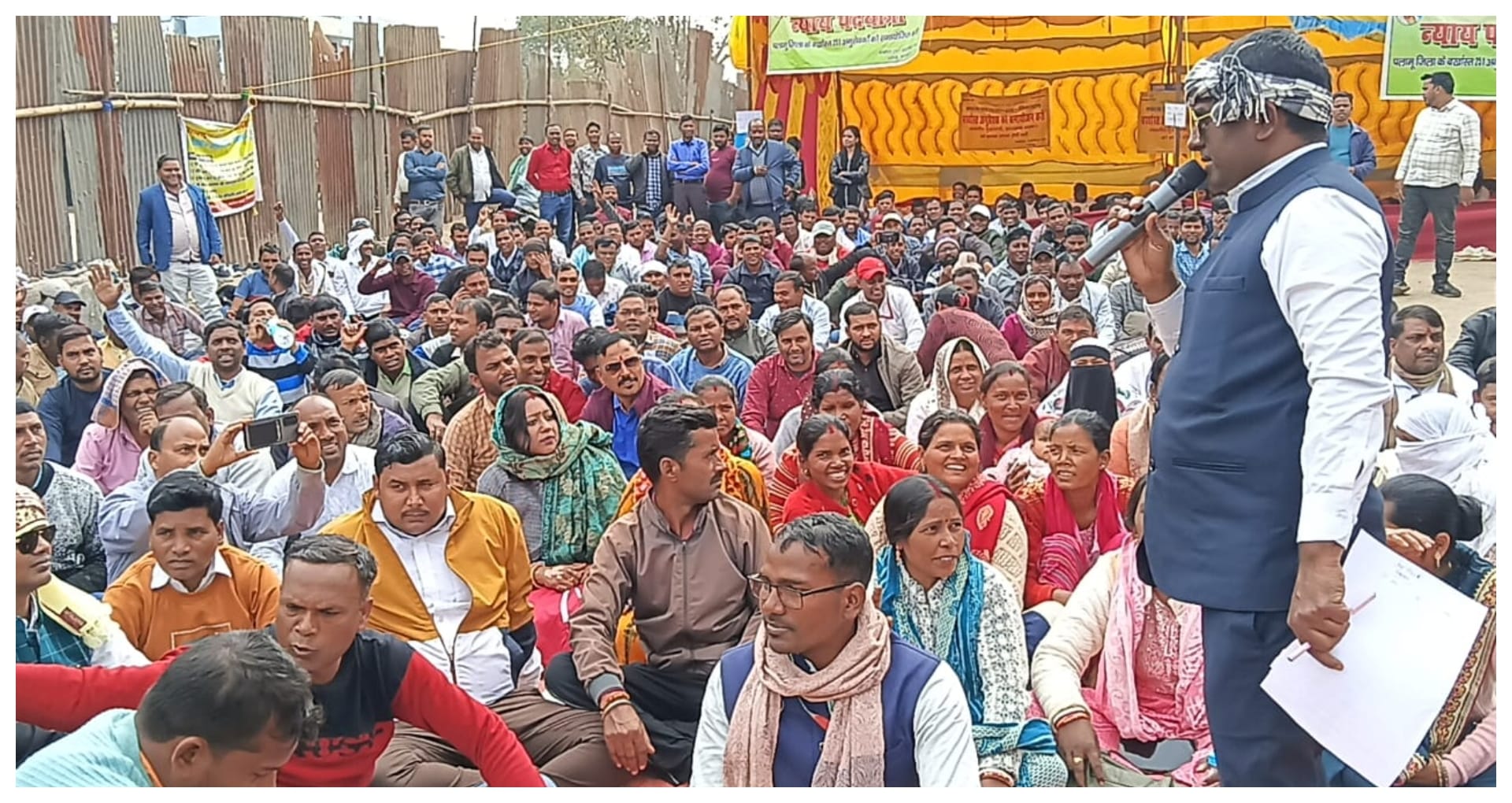पंचायत सहायकों का शक्ति प्रदर्शन