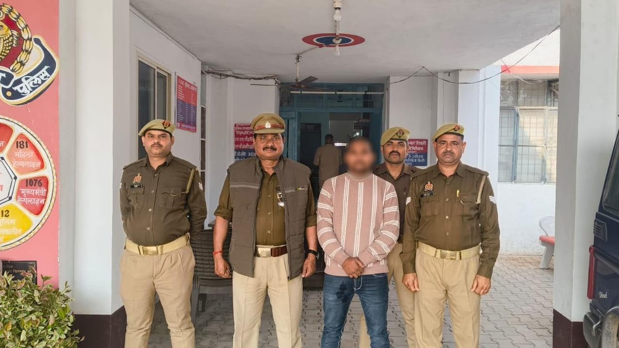 Jhansi: Driver turns out to be the mastermind behind the robbery of a gutkha dealer's accountant.