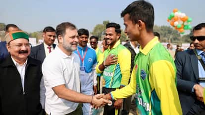 'Keep fighting...don't be afraid': Rahul Gandhi in Raebareli said the government has donned a facade of religi