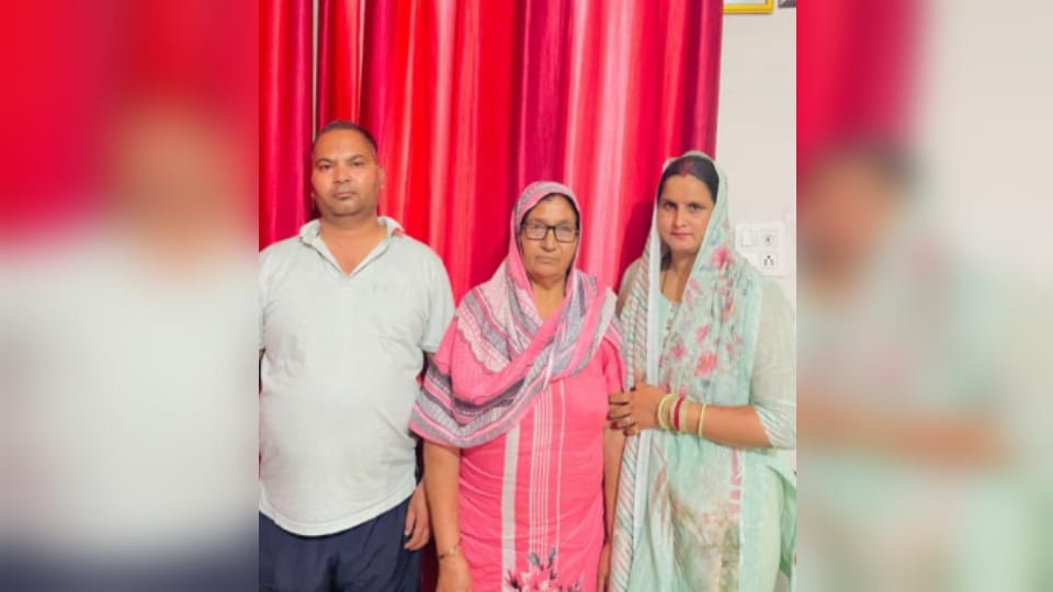 Kharibans village, Sarasawa incident, five dead, Saharanpur crime news, family suicide case