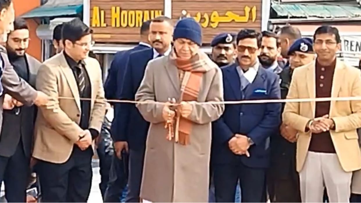 LG Sinha inaugurates redeveloped Amira Kadal pedestrian bridge in Srinagar