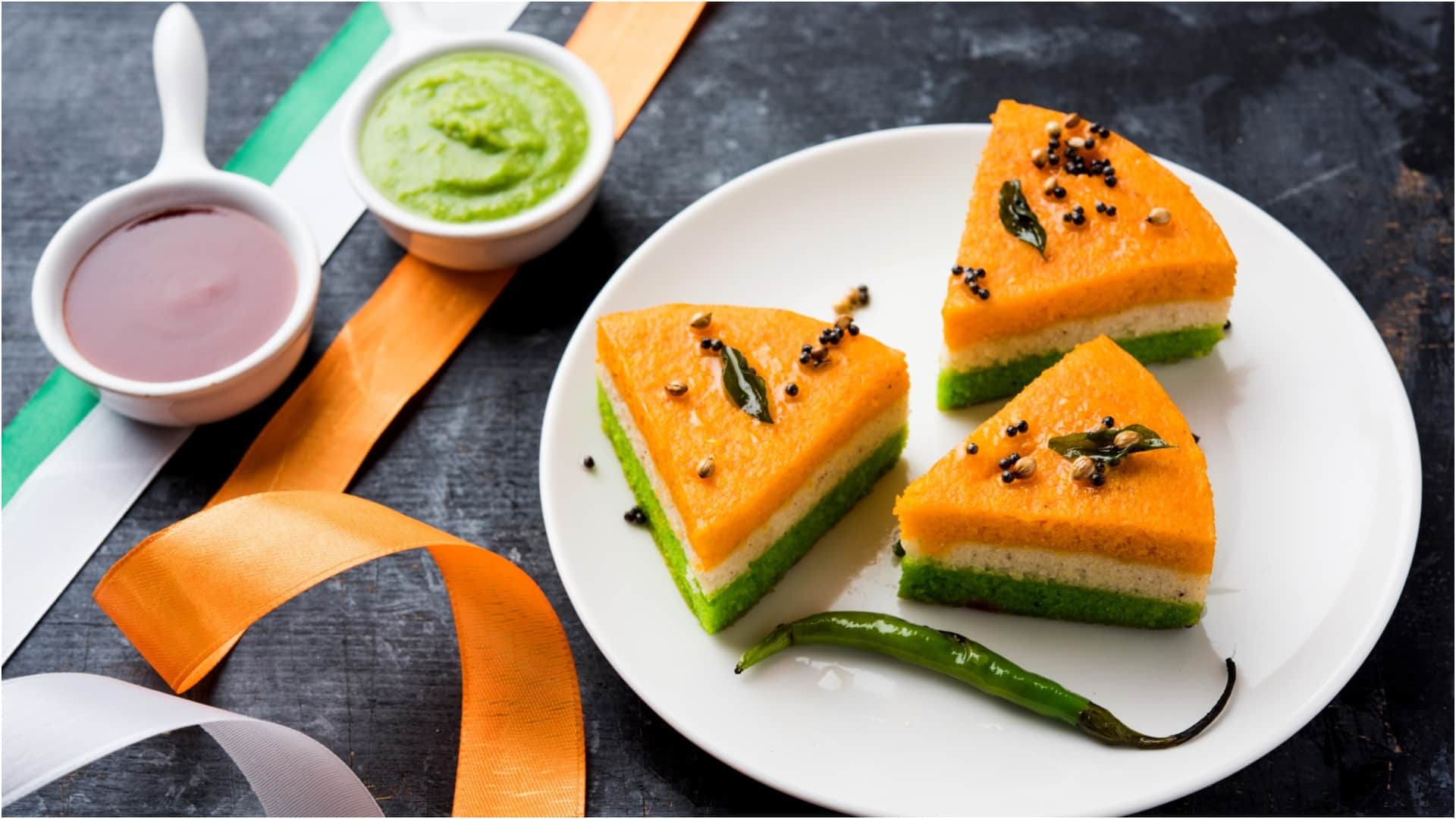 How to Make Tiranga Dhokla at Home for Republic Day Recipe in Hindi
