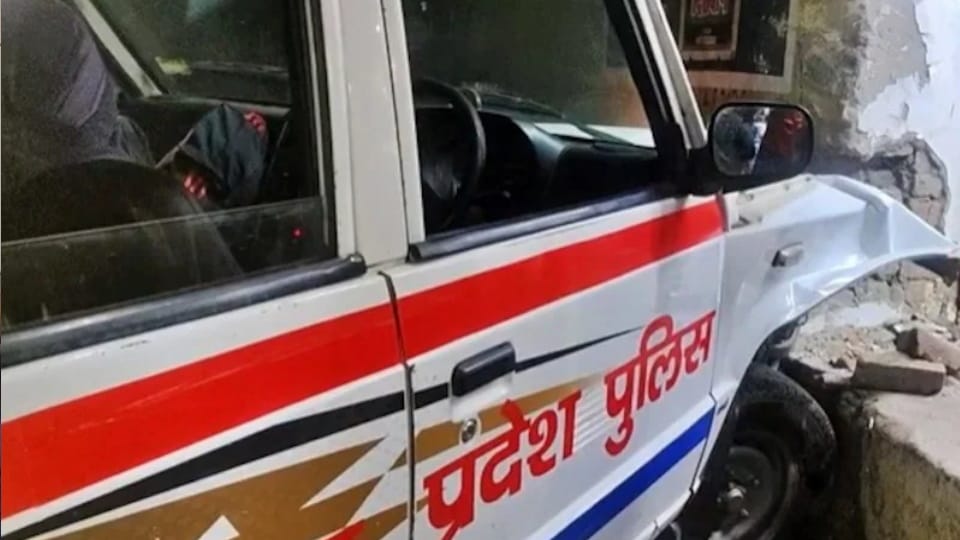 Baghpat: Drunk Youth Flees With Traffic Police Vehicle, Rams Into Shop