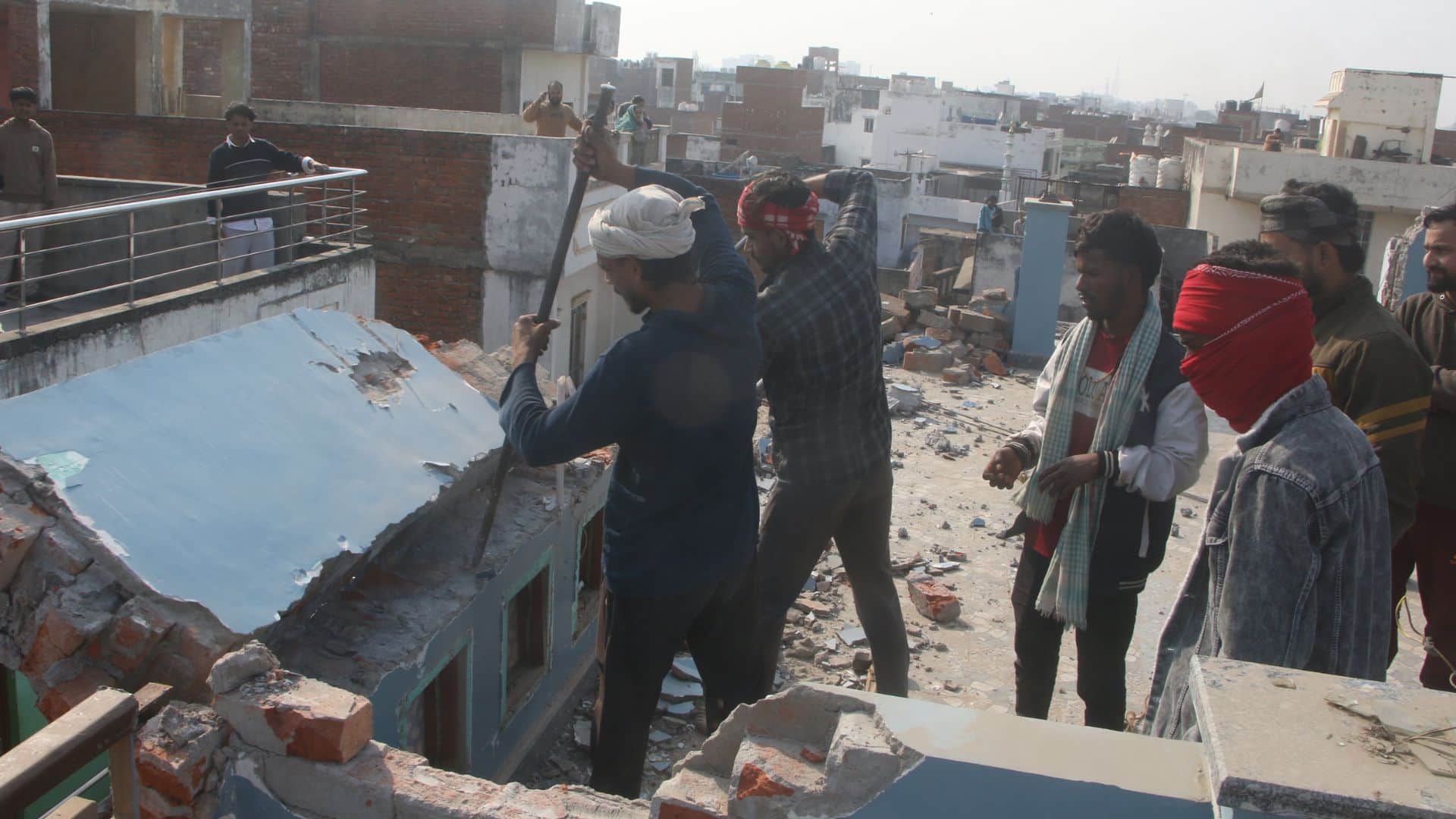 Dal Mandi Eight buildings including market tallest building demolished 200 workers deployed