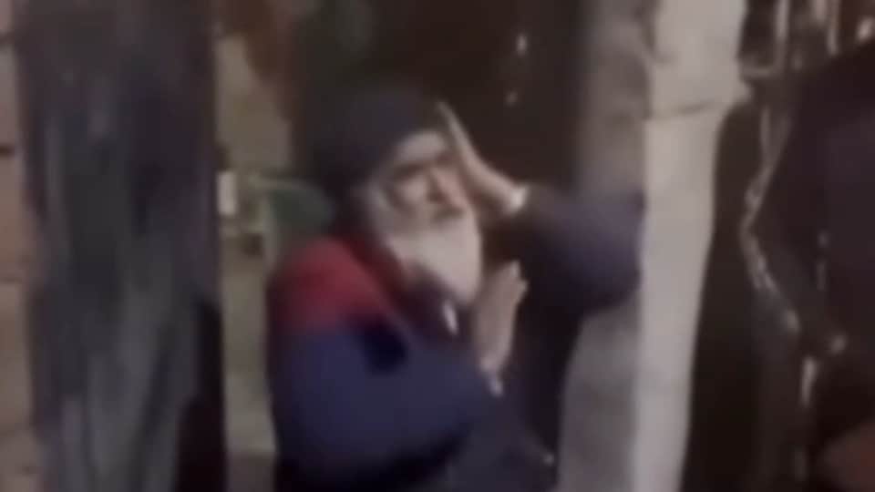 हिंदू देवी-देवताओं का अपमान करने वाला आरोपी।