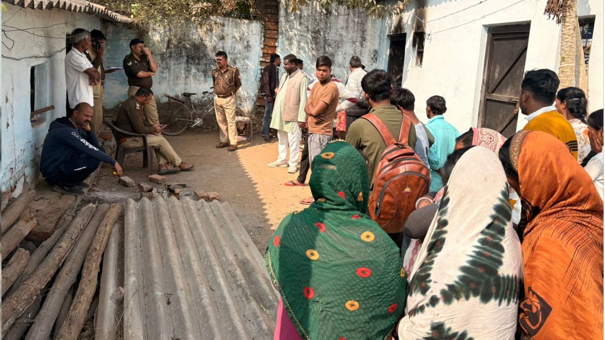 elderly man died after burned to death in Sonbhadra
