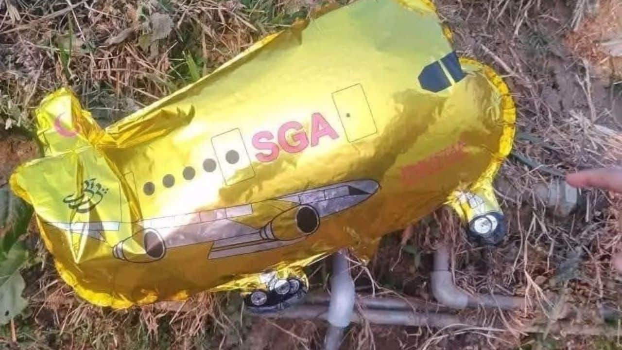 नित्थर के बशला गांव में मिला पाकिस्तान मार्का का गुब्बारा।