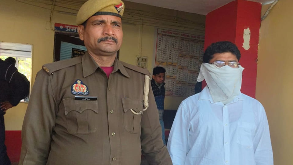 Hamirpur: Anti-Corruption Team arrests Panchayat Secretary for accepting a bribe of ten thousand rupees