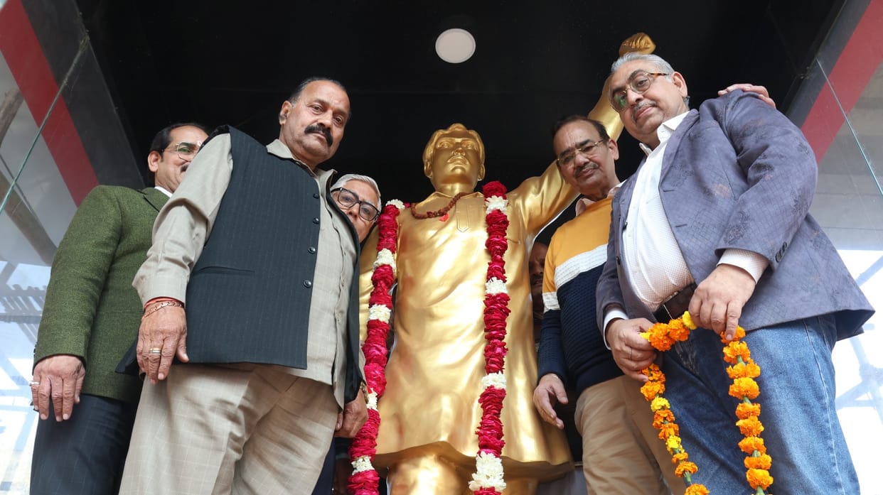 Lucknow: Sindhi community celebrated Martyrdom Day by paying tribute to Hemu Kalani, remembering his contribut