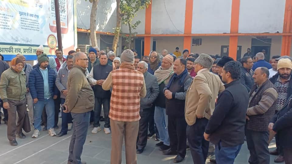 Saharanpur family murder suicide Ashok had also attempted to kill his family year ago had attempted suicide