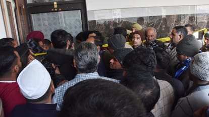 Man killed his mother, wife, and two sons before shooting himself dead In Saharanpur