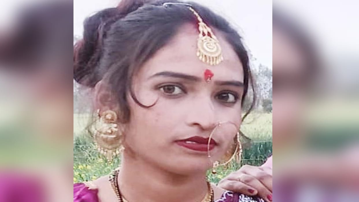 woman dies under suspicious circumstances dowry death alleged in Shahjahanpur