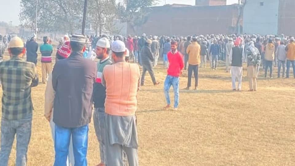 Moradabad Double Murder Force from 10 police stations deployed in Umri Sabjipur four Including Circle Officers