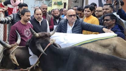 UP Politics Modi-Yogi government is anti-Sanatan Ajay Rai takes dig in Kashi says beef is being traded