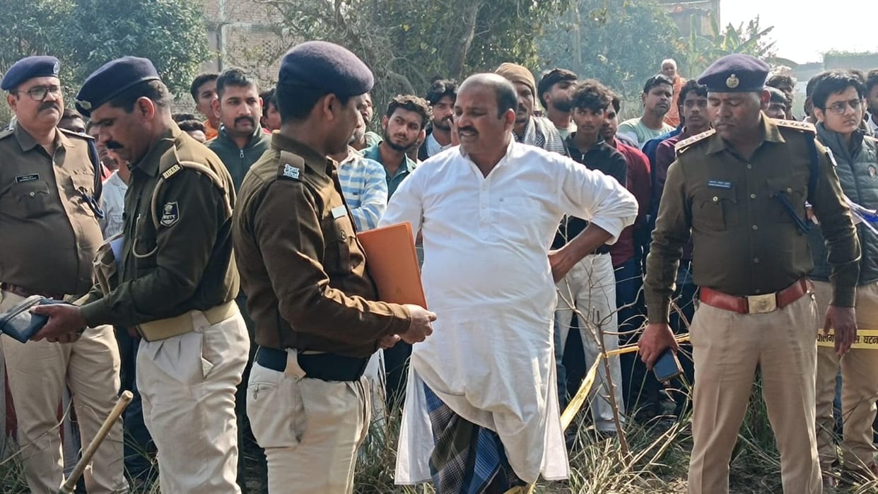 body of young woman found hanging in Gopalganj Bihar she had been missing from Wednesday evening