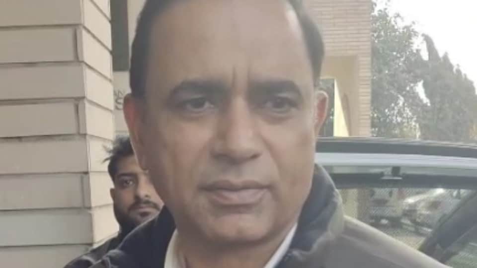 शहरी स्थानीय निकाय निदेशालय के लिंक आफिसर वीरेंद्र कुमार दहिया