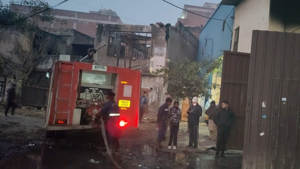 Two died in factory fire bahadurgarh