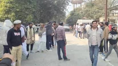 Baghpat: Truck Driver Dies, Chaos Erupts at District Hospital; Cousin Assaulted