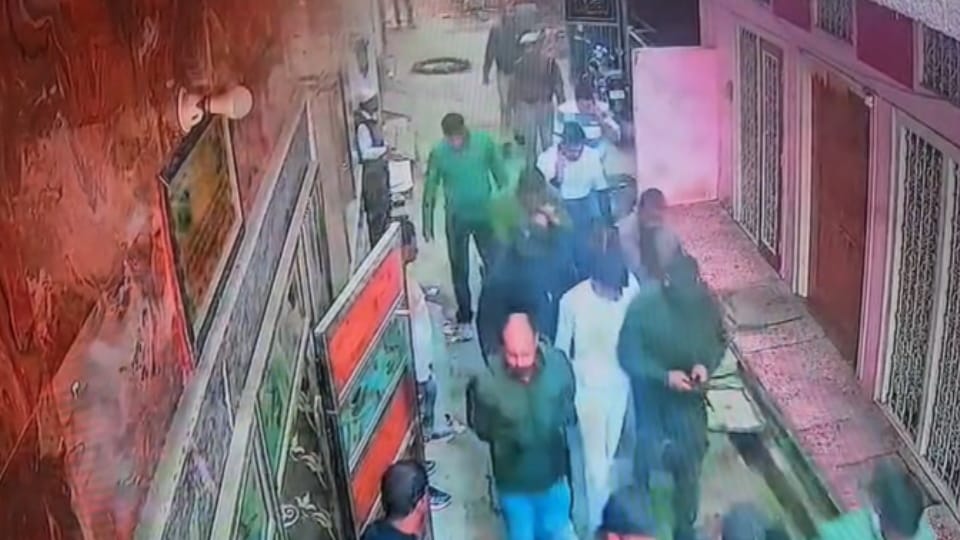 Terror Link: Meerut’s Uzaid Qureshi Linked to Jammu WhatsApp Group, ATS on Manhunt