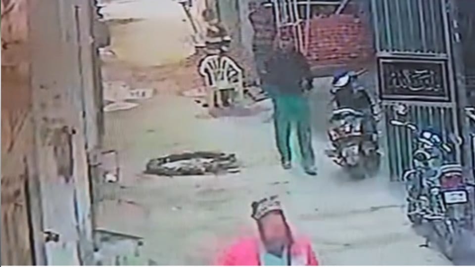 Terror Link: Meerut’s Uzaid Qureshi Linked to Jammu WhatsApp Group, ATS on Manhunt