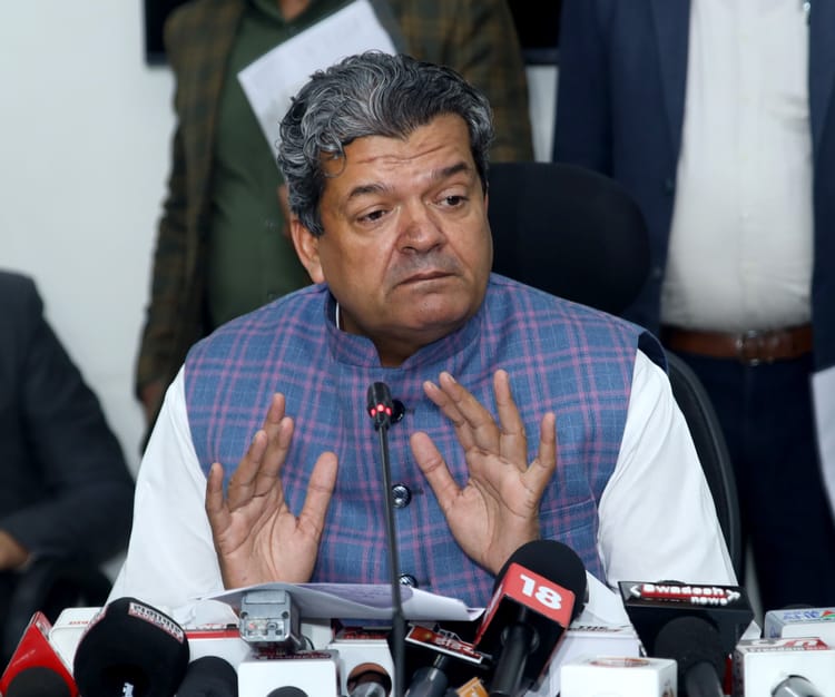 LPG Crisis: मंत्री गोदारा ने कहा- घरेलू उपभोक्ताओं को गैस की कमी नहीं होगी, कमर्शियल सिलेंडरों पर अस्थायी रोक