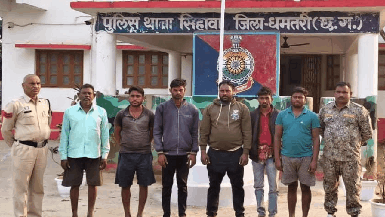 पुलिस की गिरफ्त में आरोपी