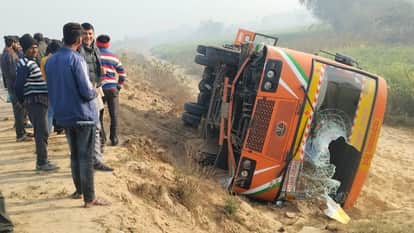 Roadways Bus Falls Into Ditch Near Bever While Avoiding Car three Injured