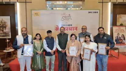 Jhansi: Minister Pratibha Shukla said in the Best Pradhan Samaroh program