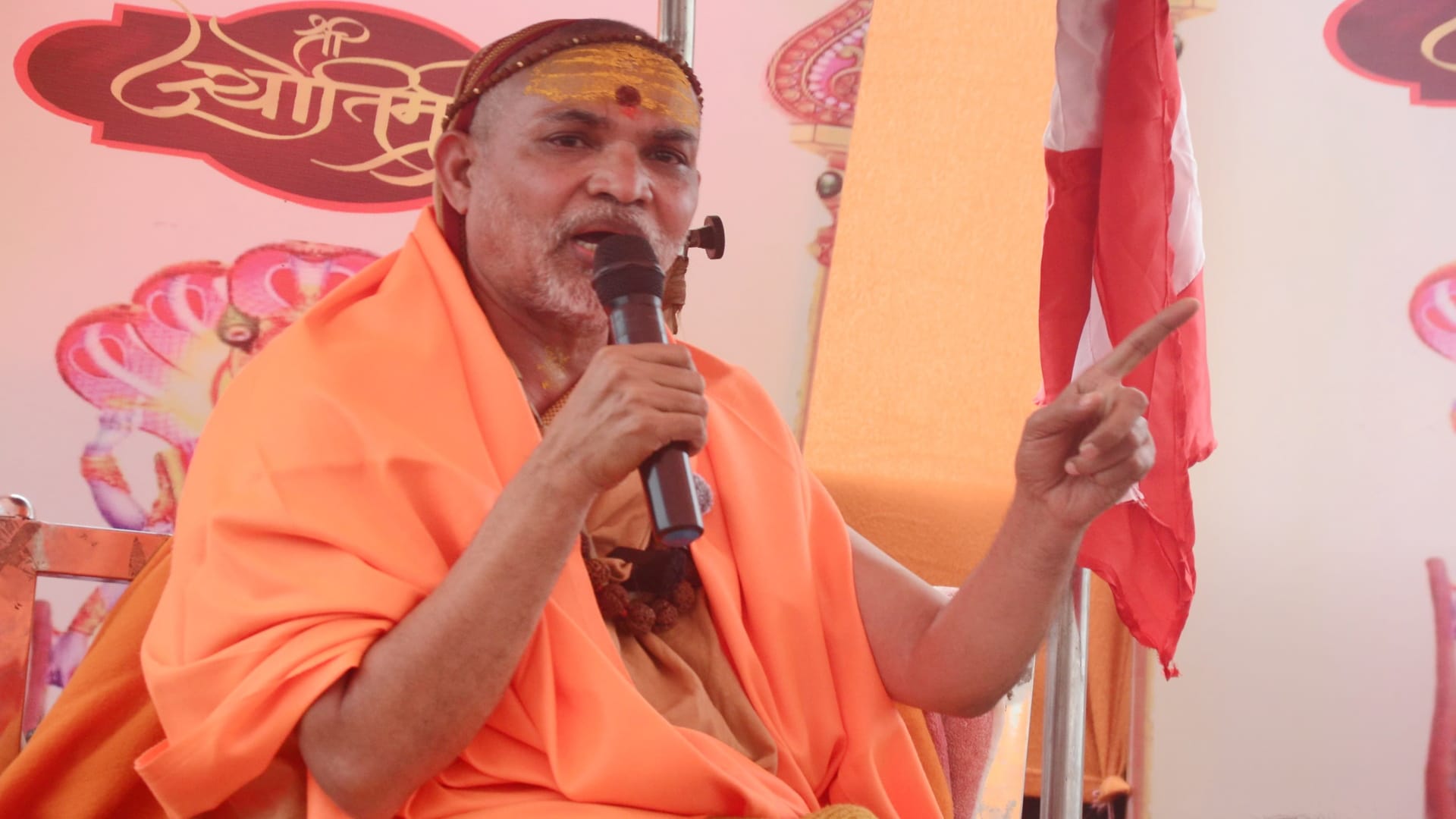Swami Avimukteshwaranand Calls Bareilly Magistrate Alankar Agnihotri Offers Religious Role After Resignation