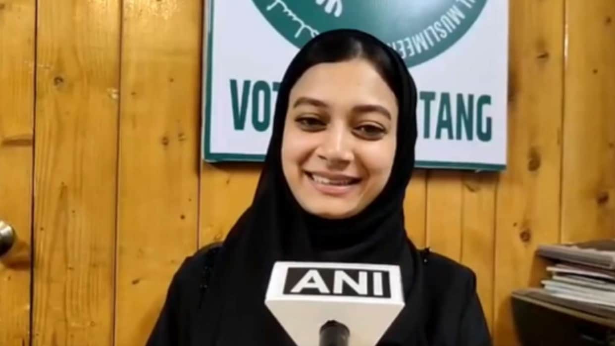 BJP complains against AIMIM corporator over her will paint Mumbra green remark seeks action