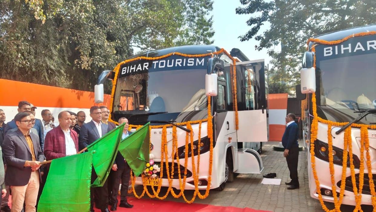 Bihar Tourism Gets a New Boost: Two Modern Caravans Launched, Tourists to Get World-Class Facilities