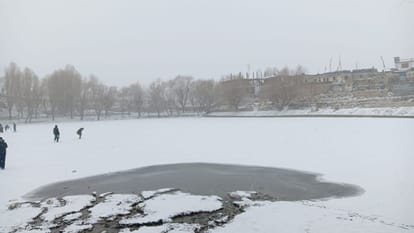 Heavy Snowfall in Himachal Today: 5 National Highways and Many Roads Closed, Power Outages