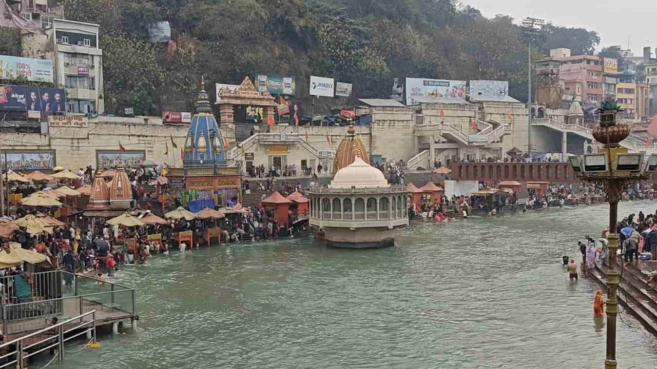 Vasant Panchami devotees arrived at Har Ki Pauri and other ghats in Haridwar to take a dip in Ganges River
